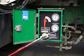 CNG-truck-hook-up